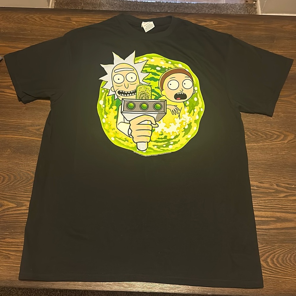 Rick and Morty T-Shirt (BRAND NEW)